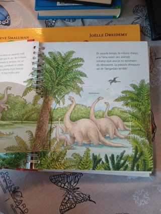 Què? Junior. Dinosaures (Catalan Edition)