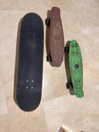 Pack de 3 monopatines / Skateboards – 60 €