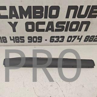 MOLDURA PARACHOQUE DELANTERO CENTRAL PEUGEOT 406
