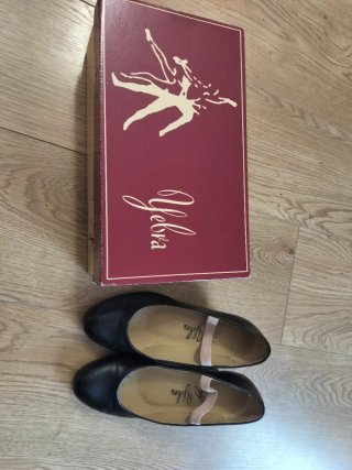 Zapatos de Flamenco Yebra Negros