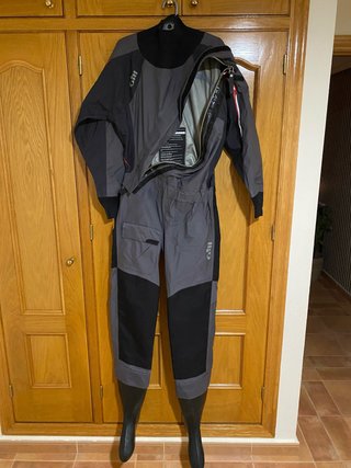 Traje seco Gill Pro Drysuit 4802
