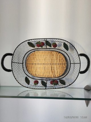 Bandeja Vintage de Metal y Mimbre