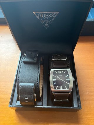 Reloj Guess con correas intercambiables