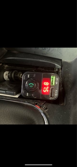 Manos libre rep. multimedio radio coche bluetooth.