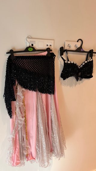 Traje de Danza del Vientre Negro y Rosa
