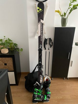 Equipo de Esquí Fischer y Botas Nordica