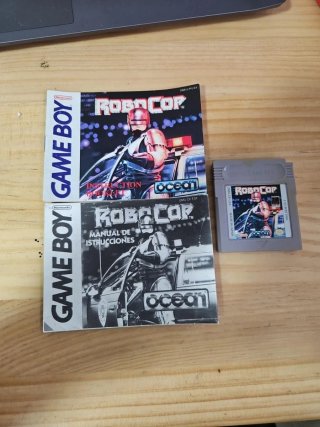 Robocop para Game Boy con manuales