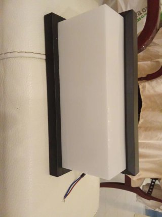 Foco de pared minimalista
