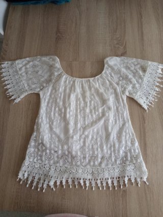 Blusa blanca de encaje