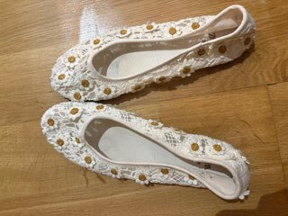 Bailarinas Zara con Flores Talla 38