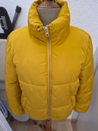 Anorak Amarillo