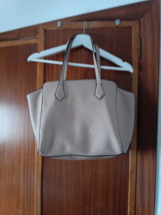 Bolso de hombro beige