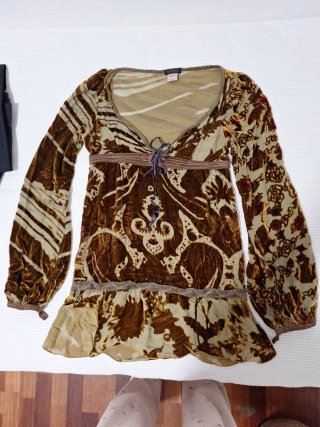 Blusa de terciopelo Custo