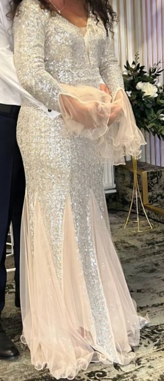 Vestido largo con lentejuelas
