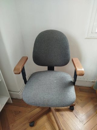 Silla de escritorio gris