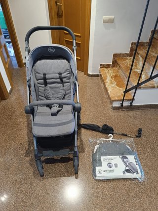 Silla Paseo Ligera compacta Twistshake + regalos