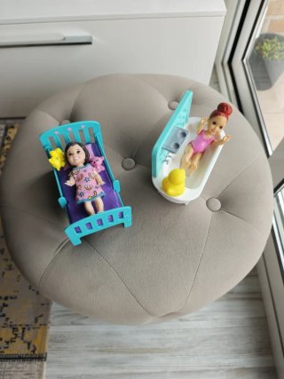 Set de 2 Muñecas con Cama y Bañera