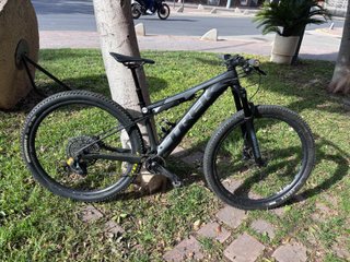 Bicicleta Eléctrica Trek E-Caliber