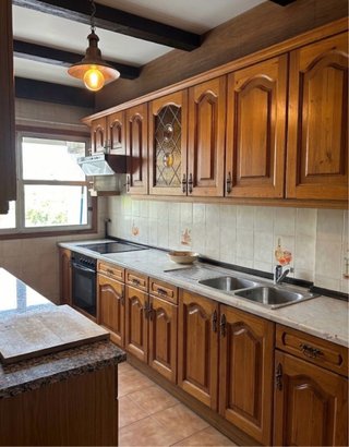 Cocina equipada de madera
