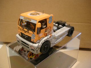 FLYSLOT TRUCK MAN LOONEY TUNES REF 203308 NUEVO