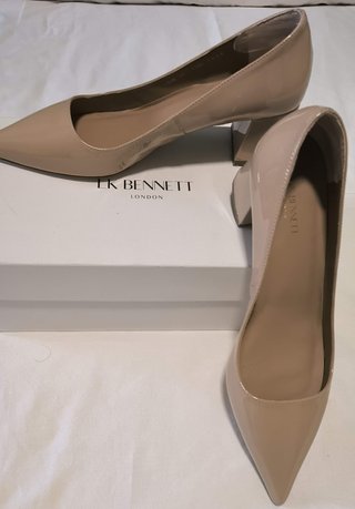 Zapatos de salón LK Bennett beige