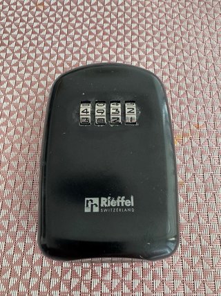 Caja de seguridad con combinación Rieffel