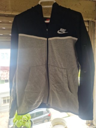 Sudadera Nike con Cremallera Negra y Gris