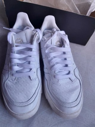 Zapatillas Adidas de cuero blancas Talla 37