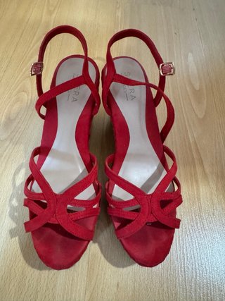 Sandalias de cuña rojas Sfera