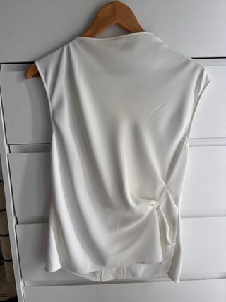 Blusa Blanca sin Mangas PRECIOSA
