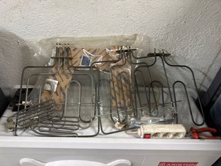 Lote de resistencias y repuestos para horno