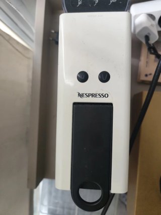 Cafetera Nespresso Blanca