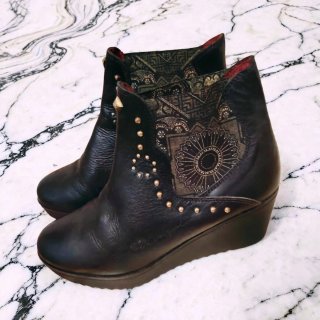 Botines de Piel Desigual Talla 40