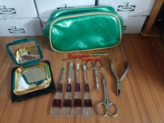 Neceser Vintage con Set de Manicura y Espejo