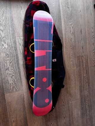 Tabla de Snowboard Nitro Freestyle + fijaciones