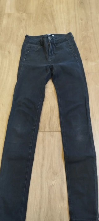 Pantalón negro Pull&Bear