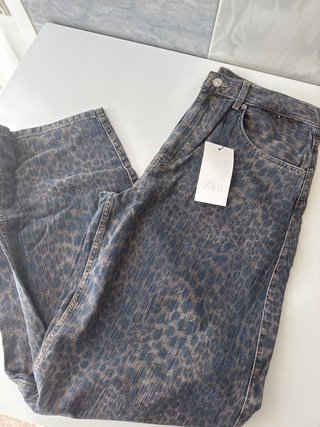 Pantalón Barrel Estampado Leopardo Zara