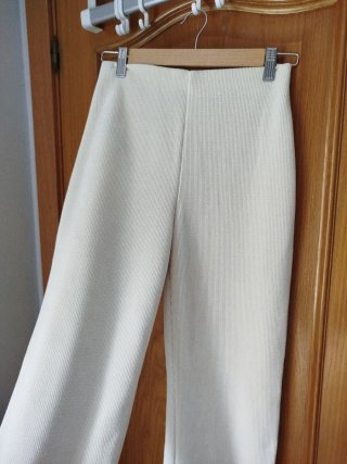 Pantalón Mango Beige