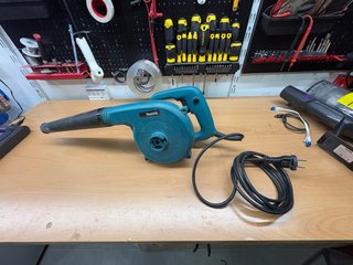 Sopladora Makita UB1101 con cable