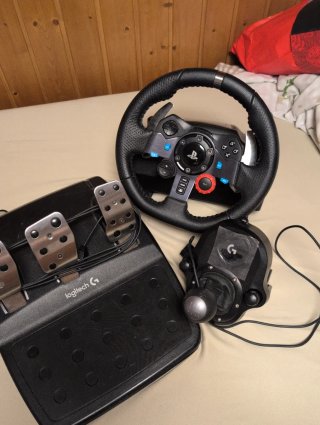 Volante Logitech G29 con Pedales y Cambio