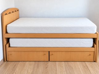 Cama nido de madera de muy buena calidad.