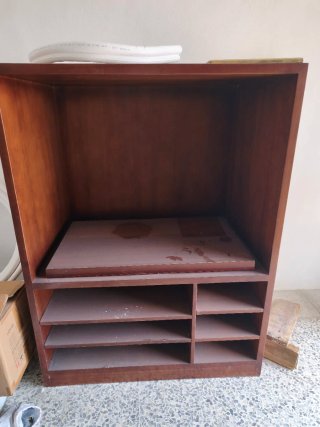 Mueble Antiguo de Madera
