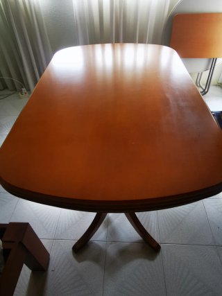 Mesa de Madera Extensible con sillas