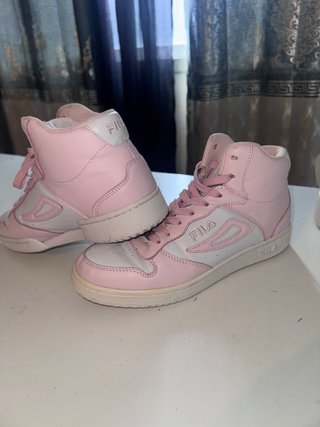 Zapatillas Fila tipo bota rosas