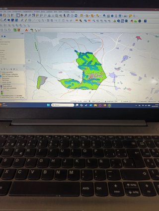 Mapas, proyectos QGIS, cartografía temática...