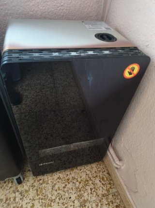 Estufa de Gas Orbegozo Negra