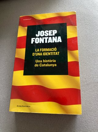 La formació d'una identitat: una història de Ca...