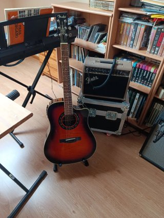 Guitarra Acústica y Amplificador Fender