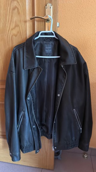 Chaqueta de cuero negra Primark
