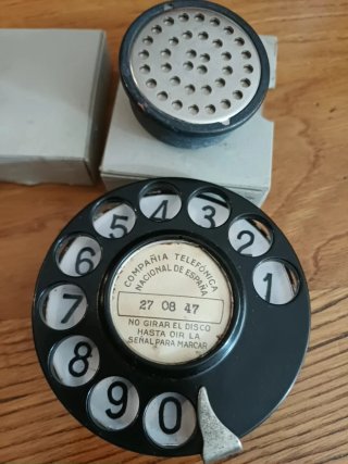 Disco y Receptor de Teléfono Antiguo